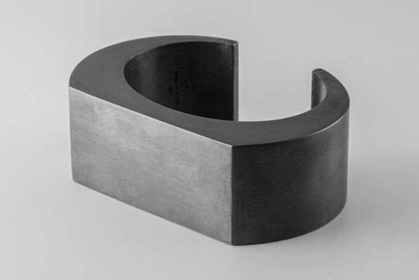 Crescent Crevice Bracelet v2 (30mm, KA)
