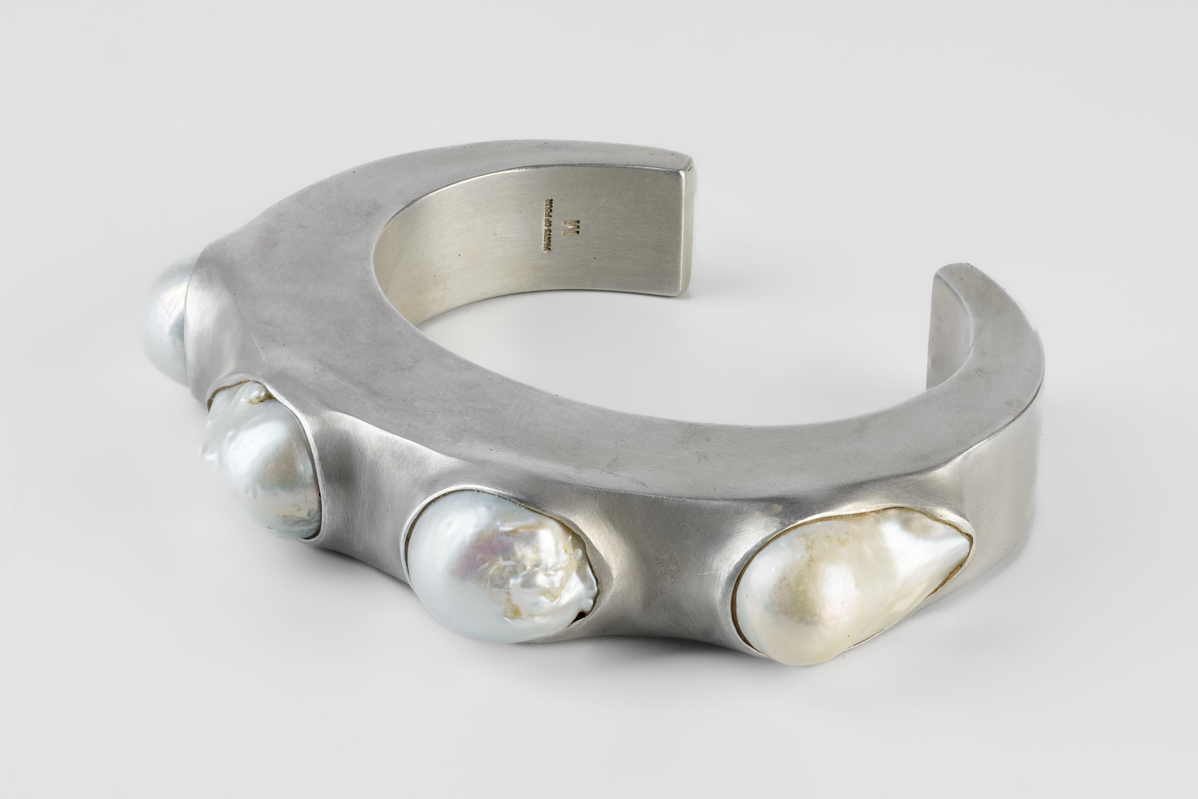 アクセサリー parts of four CRESCENT BRACELET DSC09517-